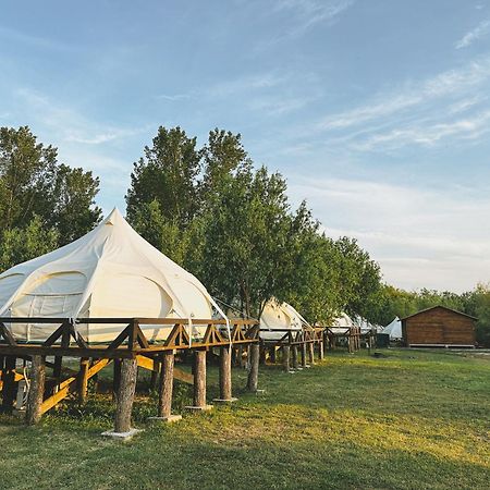 Zaga Zaga Sat Hotel Tecuci Eksteriør billede