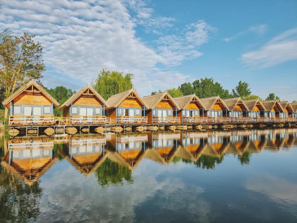 Zaga Zaga Sat Hotel Tecuci Eksteriør billede