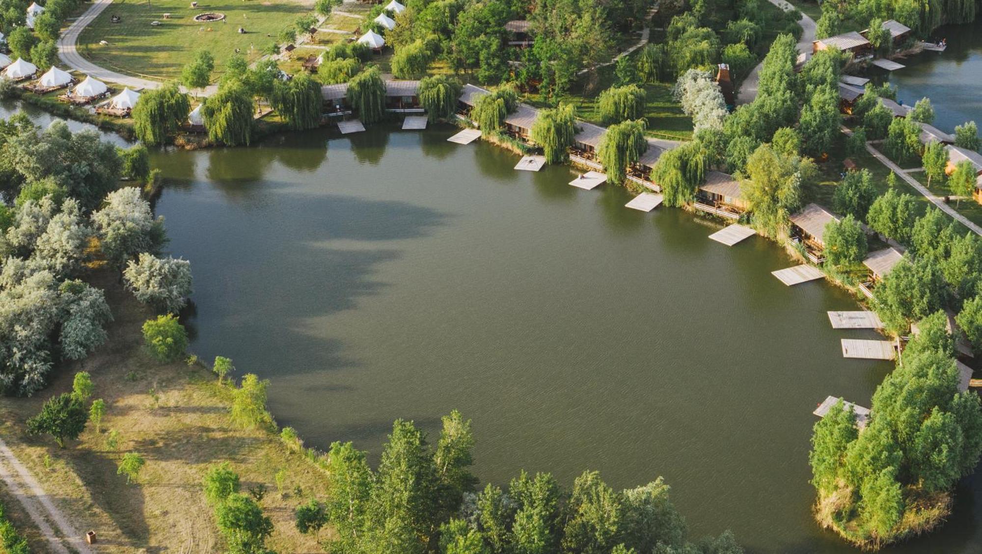 Zaga Zaga Sat Hotel Tecuci Eksteriør billede