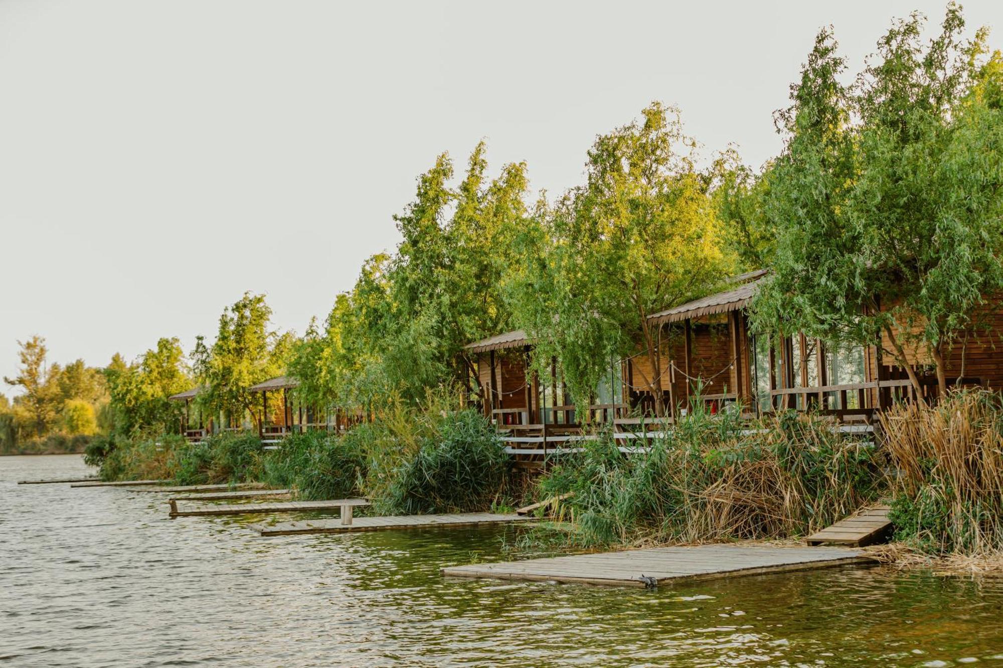 Zaga Zaga Sat Hotel Tecuci Eksteriør billede